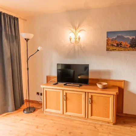 T13 Schenk Apartment